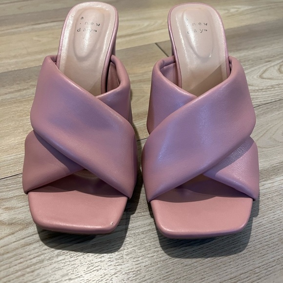 A New Day Clementine Pink Padded Crossband Heels Size 8 - Picture 2 of 9